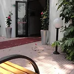 فندق Adria 3*
