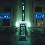 Adria فندق ميستر