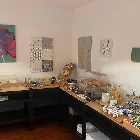 فندق Adria ميستر