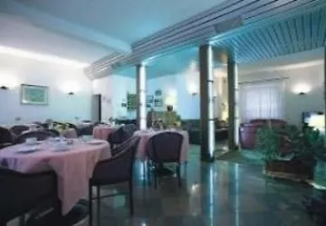 Adria Hotel 3*